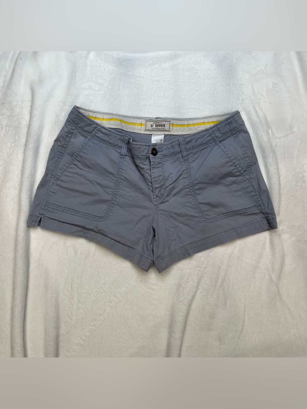 Y2K Old Navy Womens Low Rise Gray Perfect Shorts Size 12 Cotton Summer Casual